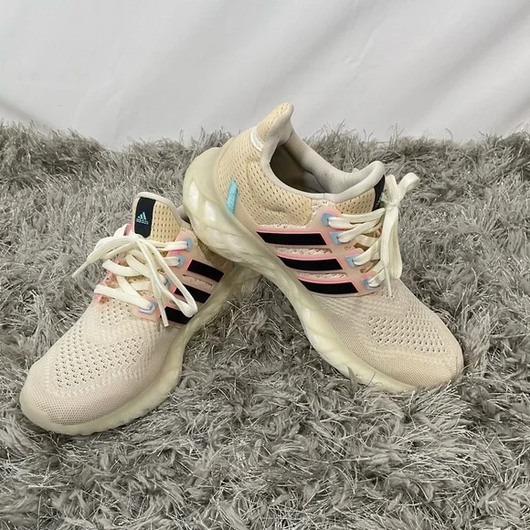 EUC Adidas Women’s Ultraboost Web DNA Sneaker